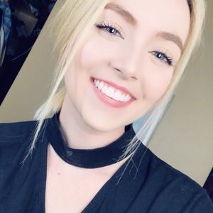 Meet your Posher, Casey